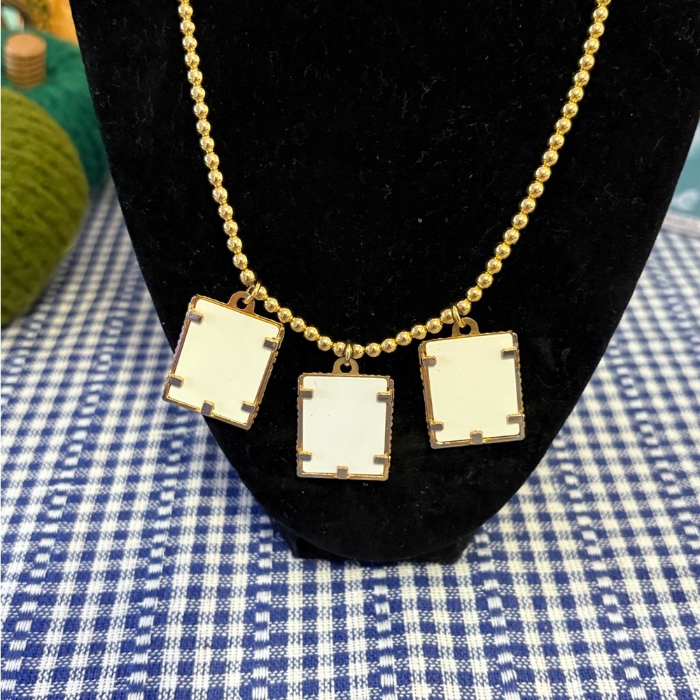 🦖 5 for $20 picture frame necklace | vintage. Bundle items with 🦖 5 for 20 - Picture 5 of 5